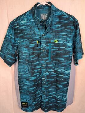 Loco Skailz blue button up fishing shirt Sz Small Performance Vented Perferated